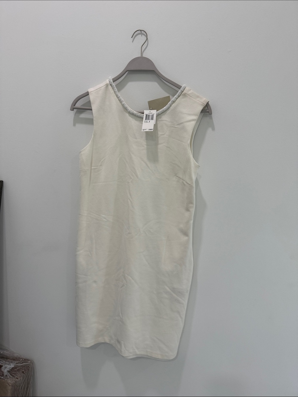 Carmen Marc Valvo Sleeveless Ivory Shift Dress with Beaded Trim sz 8